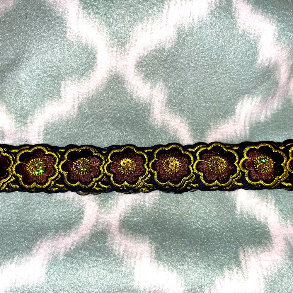 PH Pandahall detailed floral embroidery